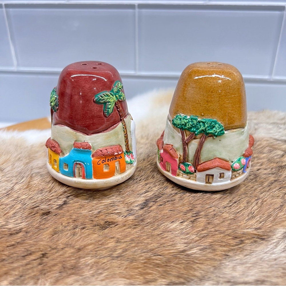 Folk Art Pottery Salt & Pepper Shaker Taller Columbia Ceramica Creativa Cali